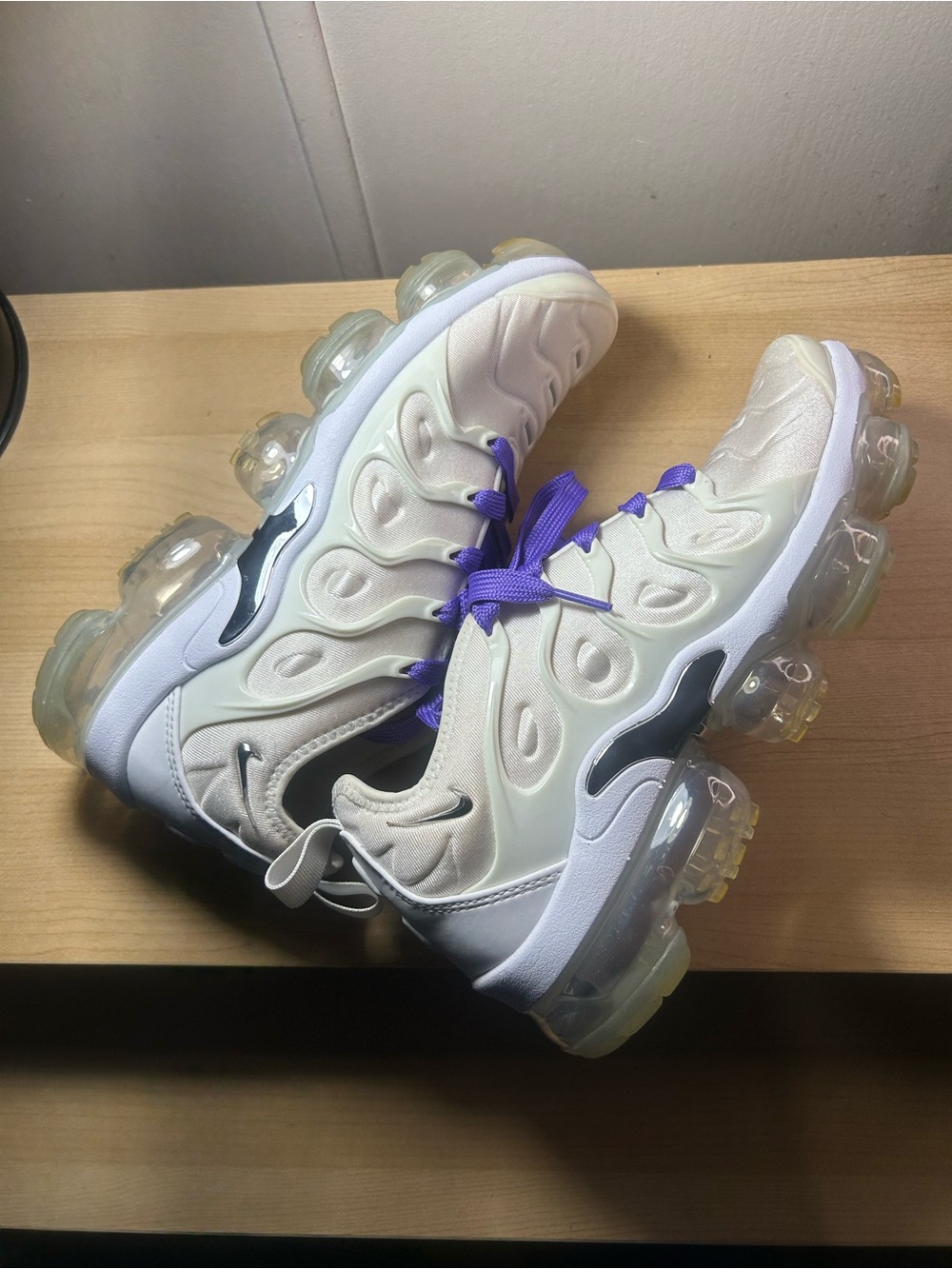 Nike Vapor Max Plus Women's Sneakers White with Purple Laces
